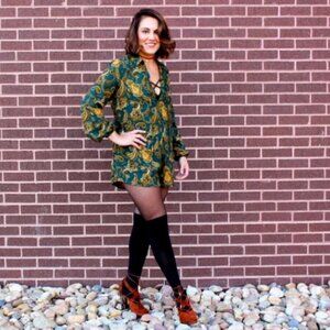 NWT Fab'rik Green Gold Paisley Zip Back V-Neck Long Sleeve Romper Sz S #311F